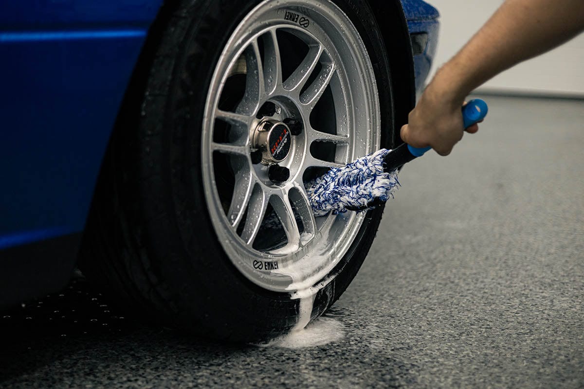 BARREL BLADE - Wheel Brush with Plush MIcrofiber Cover
